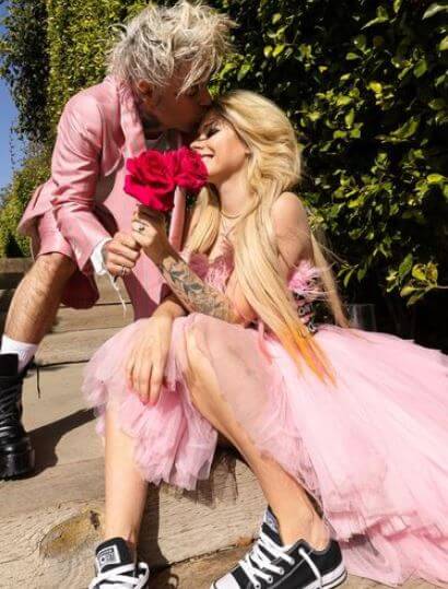 Mod Sun with Avril Lavigne.